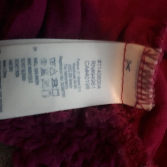 Cute, hot pink crop top with bow - Picture 3 of 6